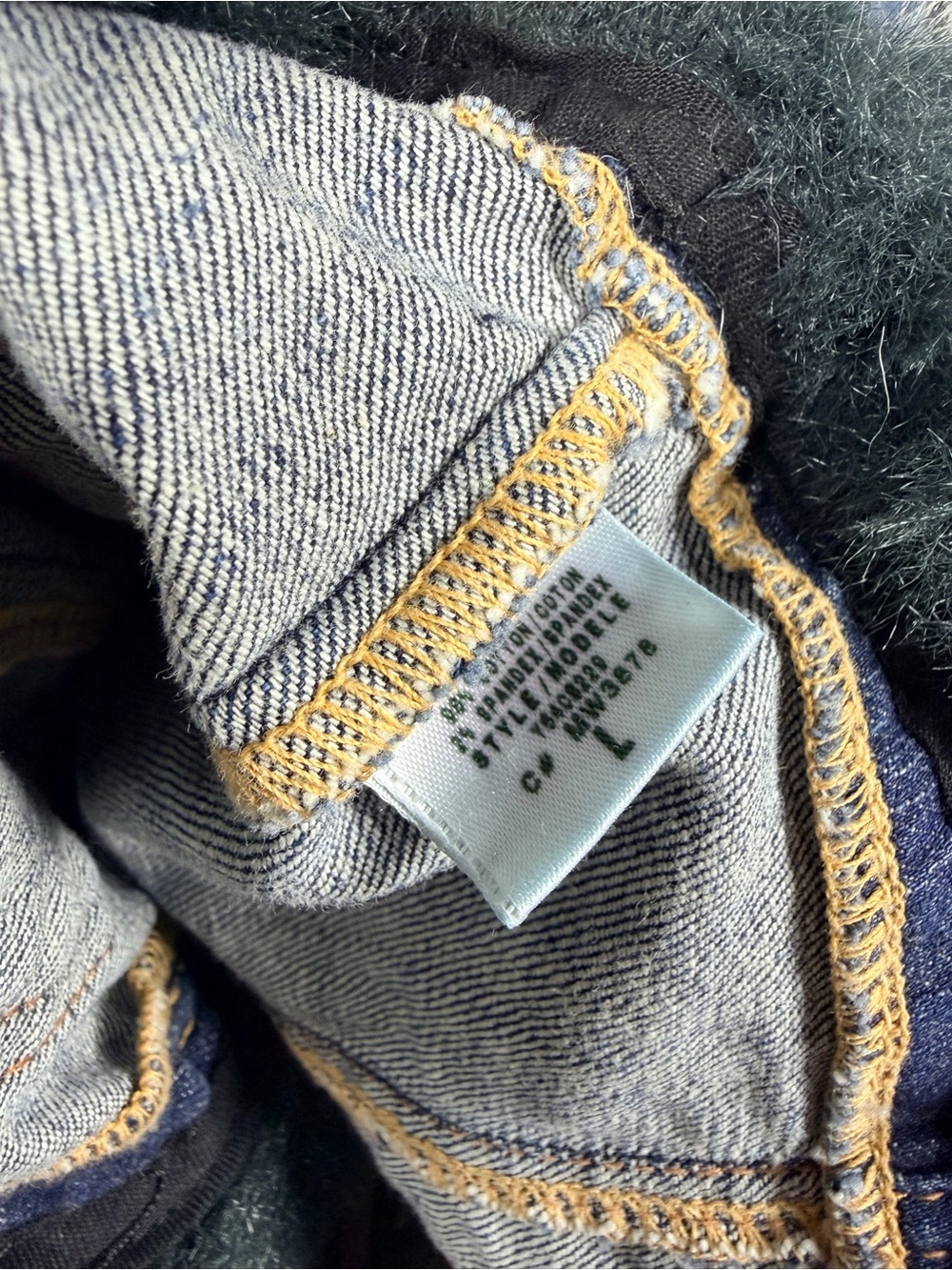 Guess Blue Denim Vest with Gray Faux Fur Trim - Picture 5 of 6